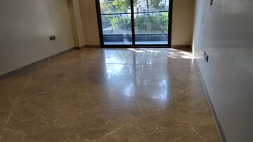 Room in 4 BHK Builder Floor at Whispering Meadows, Sector 43 – for Sale