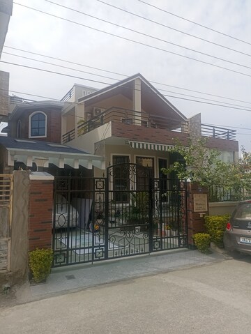 6 BHK Villa – Exterior View View at Sahastradhara Road - for Sale