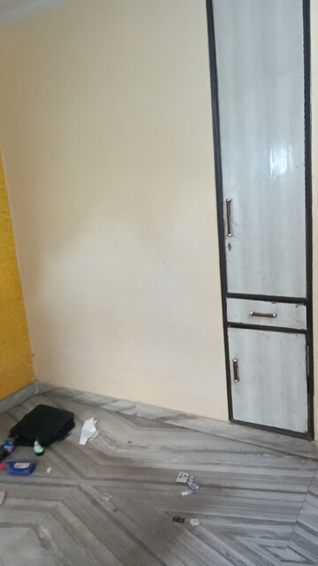 Room in 1.5 BHK Builder Floor at Ignou Road – for Rent