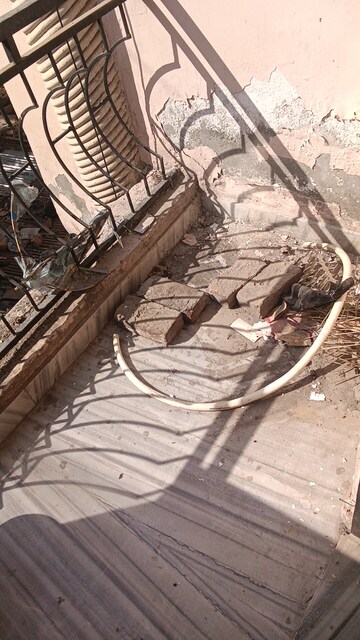 Staircase in 1.5 BHK Builder Floor at Ignou Road – for Rent