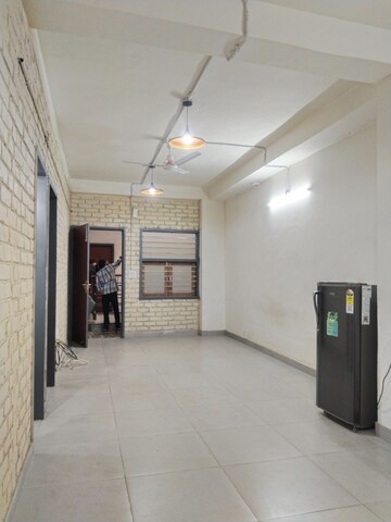 Room in 2 BHK Builder Floor at Ansal Plaza Sector-23, Sector 23 – for Rent