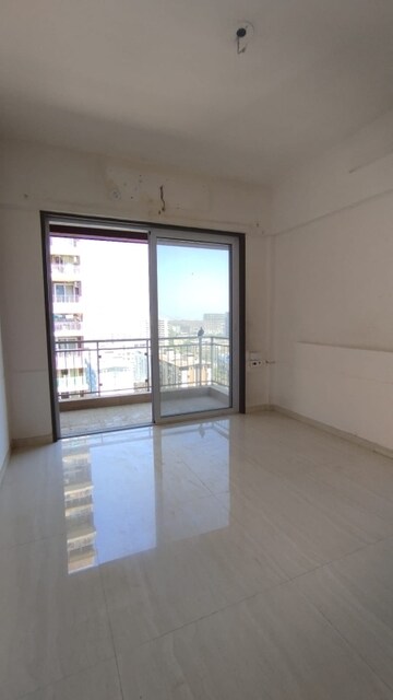 Room in 1 BHK Apartment at Raunak City Phase 3, Kalyan West – for Rent