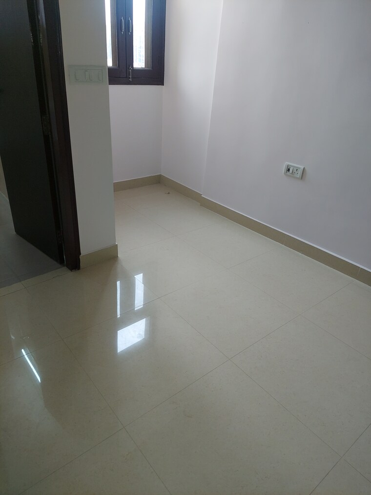 Room, ip extension 2 Bedroom 1000 Sq.Ft. Apartment In Ip Extension Delhi 8335813