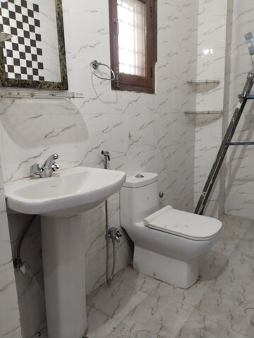 Bathroom in 3 BHK Builder Floor at Ansal Plaza Sector-23, Sector 23 – for Rent
