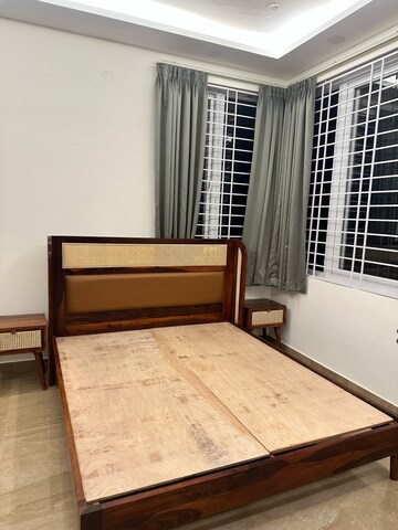 Bedroom in 3 BHK Apartment at Indiranagar – for Rent