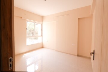 Room in 3 BHK Apartment at Lakhani Empire Heritage, Panch Pakhadi – for Sale