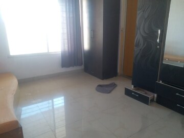 Room in 2 BHK Apartment at Hari Ganga Phase II, Vishrantwadi – for Rent