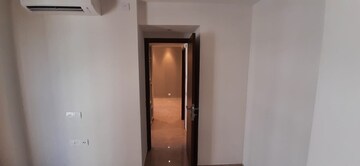 Room in 1 BHK Apartment at Hiranandani Sorrento, Powai – for Rent