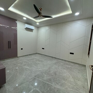 Kitchen in 3 BHK Builder Floor at Unitech Nirvana Country Cedar Crest, Sector 50 – for Sale