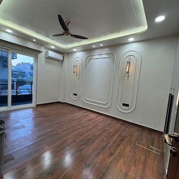 Furnished Amenities in 3 BHK Builder Floor at Unitech Nirvana Country Cedar Crest, Sector 50 – for Sale