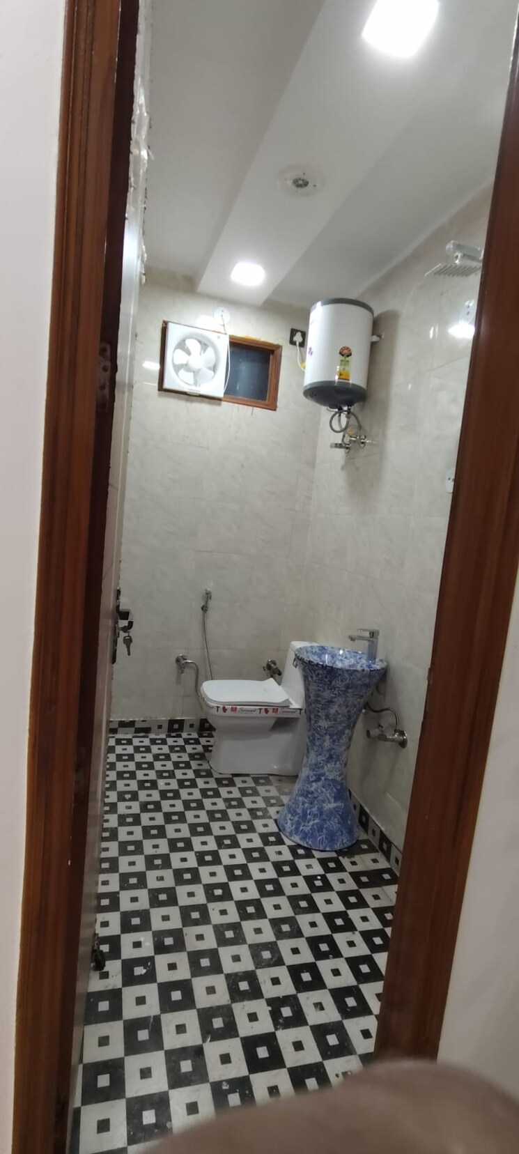 Bathroom, burari 2 Bedroom 550 Sq.Ft. Builder Floor In Burari Delhi 8336000