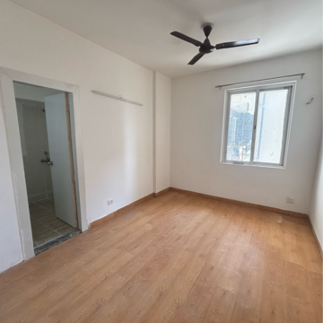 Room in 3 BHK Apartment at Jaypee Kensington Park Apartments, Sector 133 – for Rent