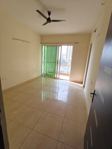 Room in 3.5 BHK Apartment at Gaur Saundaryam, Tech Zone 4 Greater Noida – for Sale