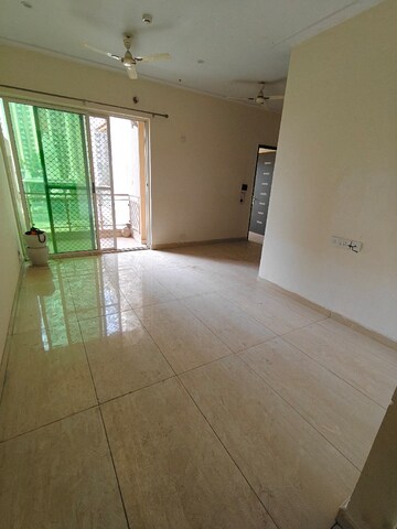 Room in 3 BHK Apartment at Gaur Saundaryam, Tech Zone 4 Greater Noida – for Rent