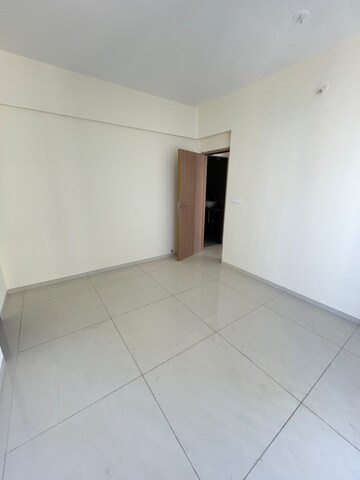 2 BHK Apartment For Rent in Godrej Nest Kandivali, Kandivali East