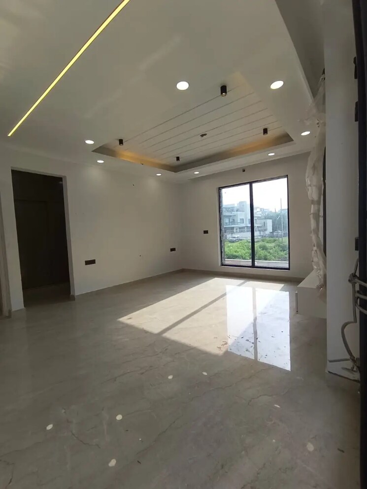 Room, sector 43 3 Bedroom 1800 Sq.Ft. Builder Floor In Sector 43 Faridabad 8336095