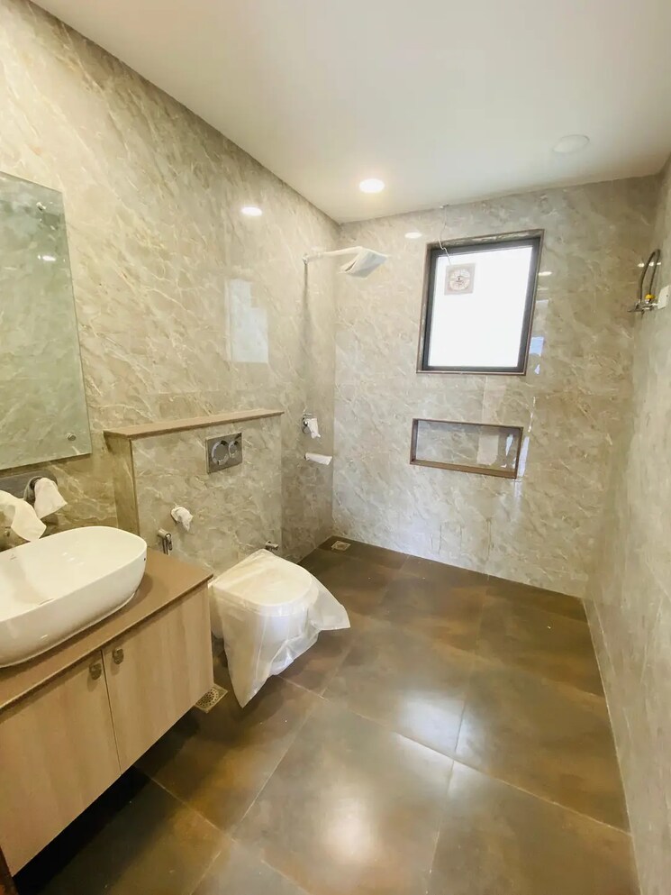 Bathroom, sector 43 3 Bedroom 1800 Sq.Ft. Builder Floor In Sector 43 Faridabad 8336095
