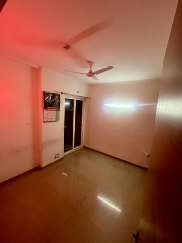 Room in 2 BHK Apartment at Aashiyana Homes, Gaur City 1 – for Rent