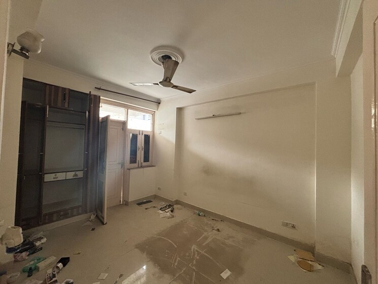 Room, smart-world-orchard 3 Bedroom 1650 Sq.Ft. Builder Floor In Sector 61 Gurgaon 8336119