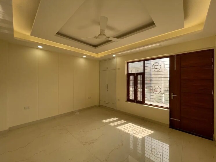 Room, sector 43 3 Bedroom 2000 Sq.Ft. Builder Floor In Sector 43 Faridabad 8336129