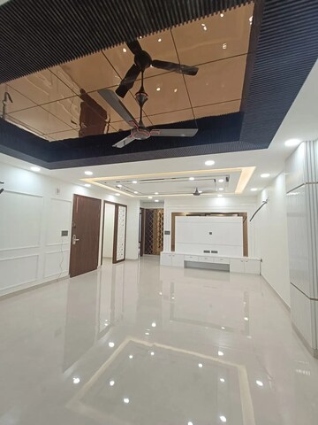  3 BHK Builder Floor at Sector 43 – for Sale