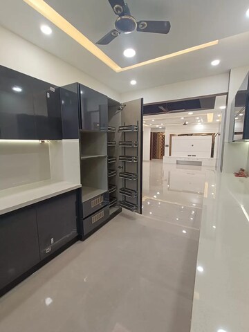 Kitchen in 3 BHK Builder Floor at Sector 43 – for Sale