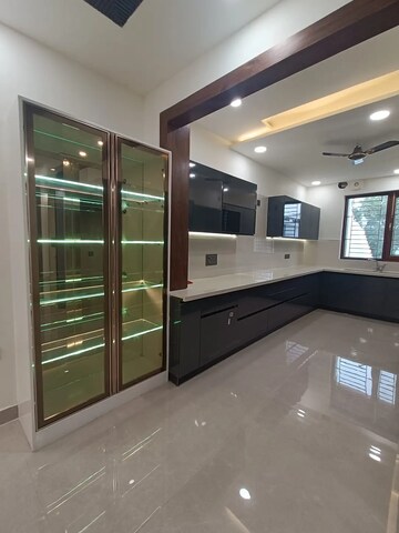 Kitchen in 3 BHK Builder Floor at Sector 43 – for Sale