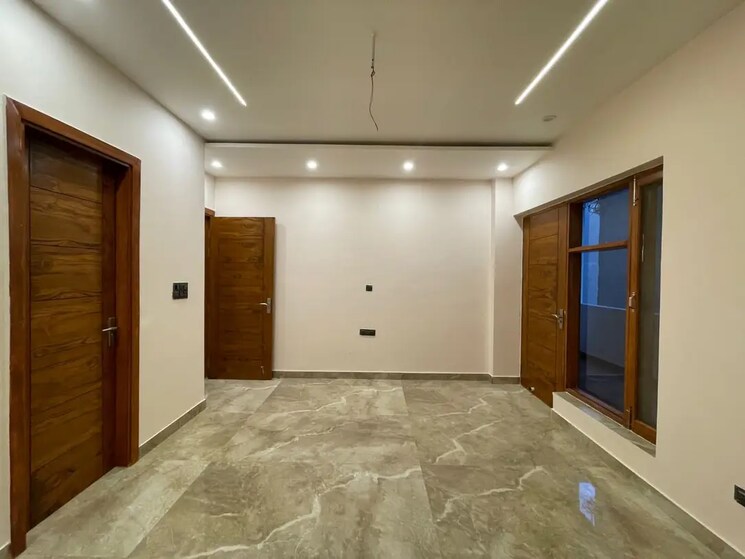 Room, sector 43 3 Bedroom 2000 Sq.Ft. Builder Floor In Sector 43 Faridabad 8336129