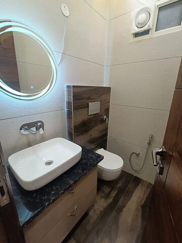 Bathroom in 3 BHK Builder Floor at Sector 43 – for Sale
