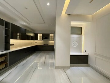 Kitchen in 4 BHK Builder Floor at Sector 43 – for Sale