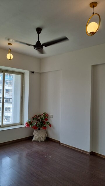 Room in 3 BHK Apartment at Shrishti Synchronicity, Chandivali – for Rent