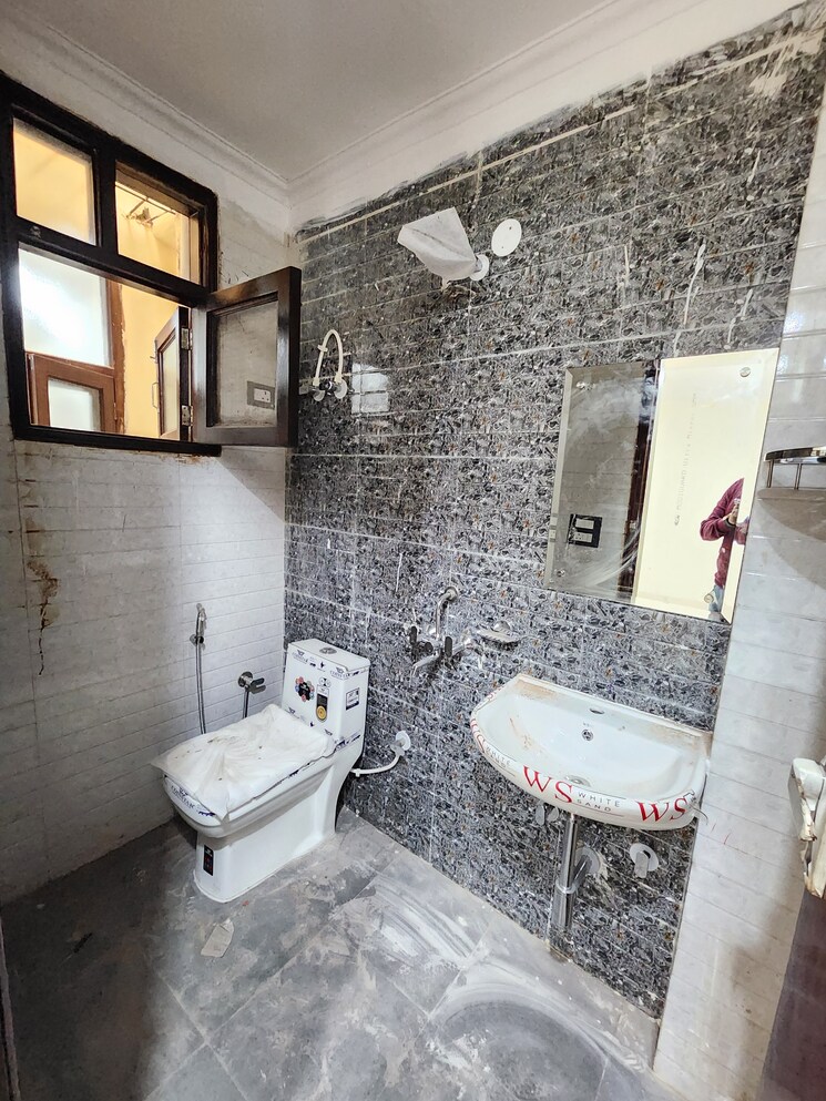 Bathroom, chattarpur 2 Bedroom 650 Sq.Ft. Builder Floor In Chattarpur Delhi 8336218