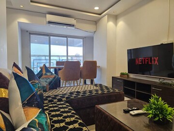 3 BHK Apartment For Rent in Khar West