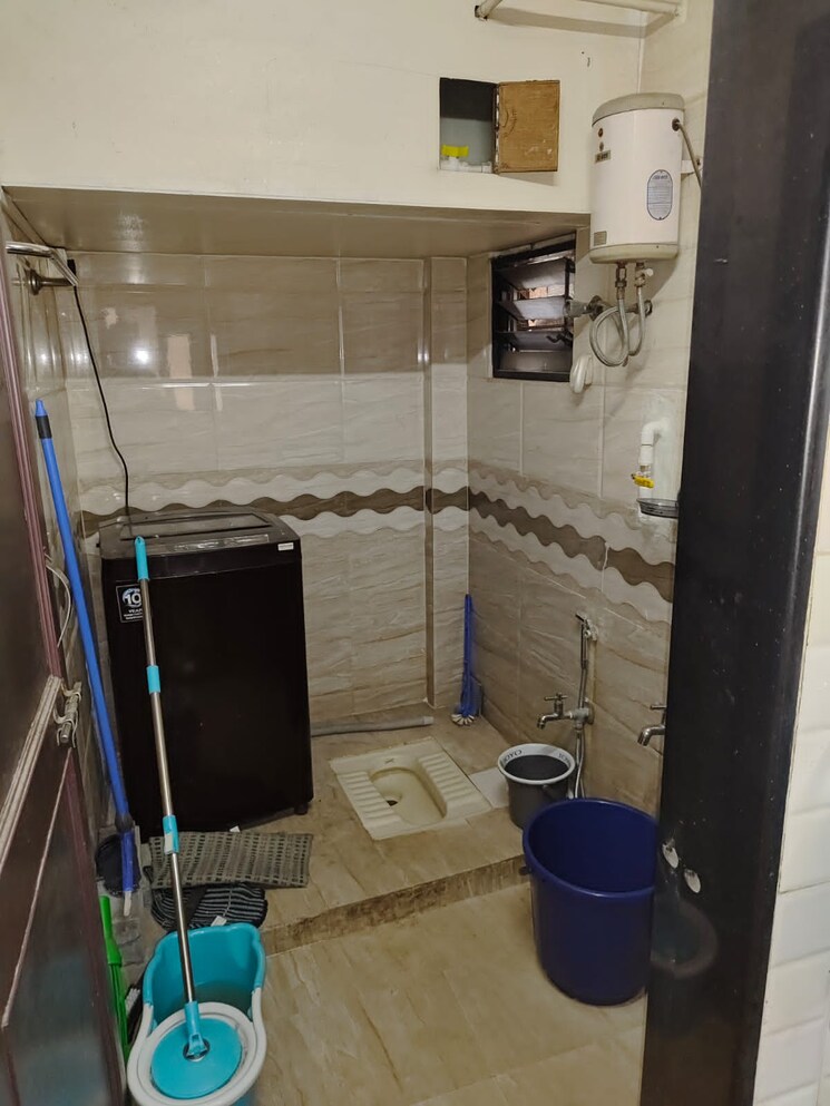 Bathroom, kumar-parc-residences 2 Bedroom 840 Sq.Ft. Apartment In Hadapsar Pune 8336247