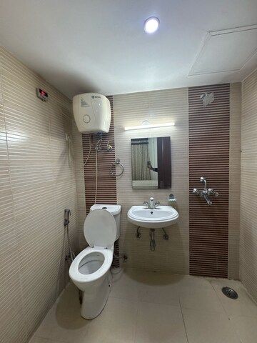 Bathroom in 3 BHK Builder Floor at Omaxe Hills, Sector 43 – for Rent