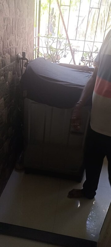 Bathroom in 4 BHK Apartment at Kumar Parc Residences, Hadapsar – for Sale