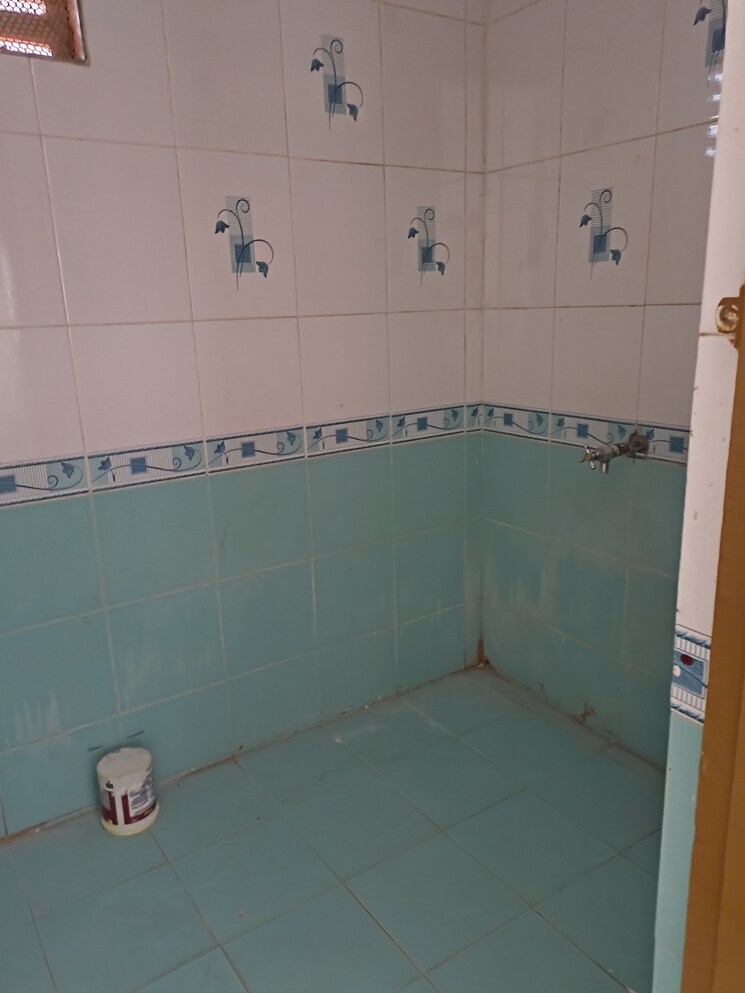 Bathroom, rander road 3 Bedroom 1500 Sq.Ft. Villa In Rander Road Surat 8336327