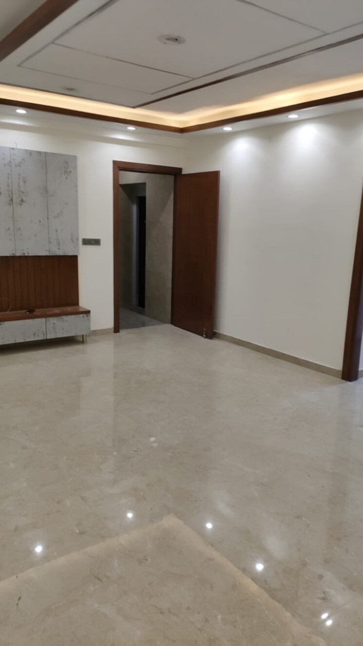 Room, sector 43 3 Bedroom 1900 Sq.Ft. Builder Floor In Sector 43 Faridabad 8336326