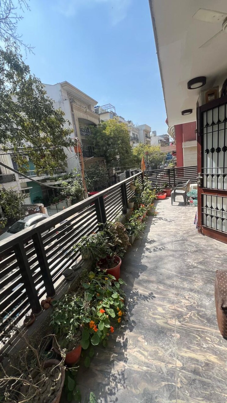 Balcony, greater kailash i 3 Bedroom 1800 Sq.Ft. Builder Floor In Greater Kailash I Delhi 8336351