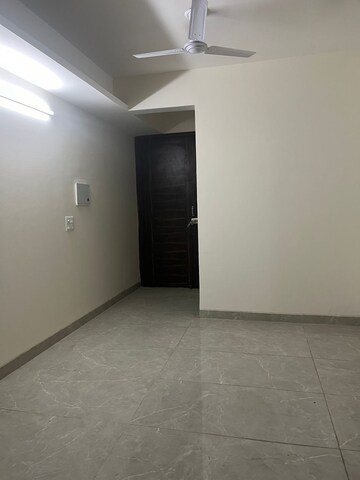 Room in 3 BHK Apartment at SKA Metro Ville, Eta Ii Greater Noida – for Sale