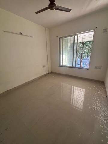 Room in 3 BHK Apartment at Karan Suncoast, Bavdhan – for Rent