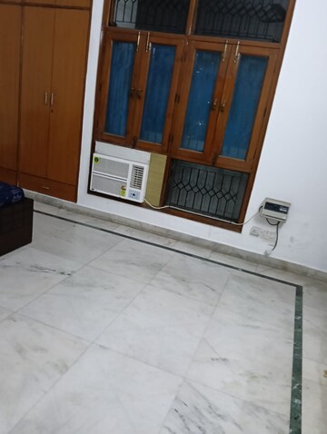 Room in 3 BHK Independent House at Sector 56 – for Rent
