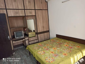Bedroom in 1 BHK Builder Floor at Sector 28 – for Rent