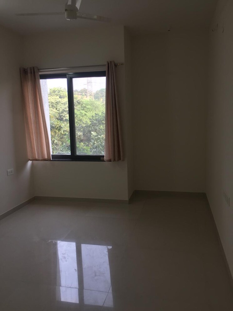 Room, blue-27th-avenue 3 Bedroom 1350 Sq.Ft. Apartment In Bavdhan Pune 8336471