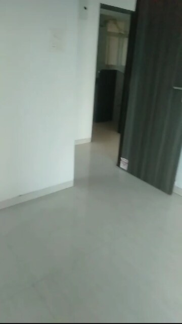 Room in 2 BHK Apartment at Kohinoor Majestic, Kalyan West – for Sale