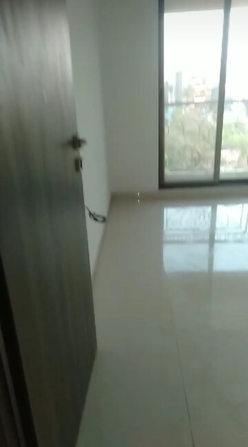 Room in 2 BHK Apartment at Kohinoor Majestic, Kalyan West – for Sale
