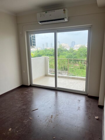 Room in 3 BHK Apartment at Tulip Violet, Sector 69 – for Sale