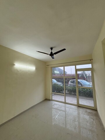 Room in 2 BHK Apartment at Pyramid Heights, Sector 85 – for Rent