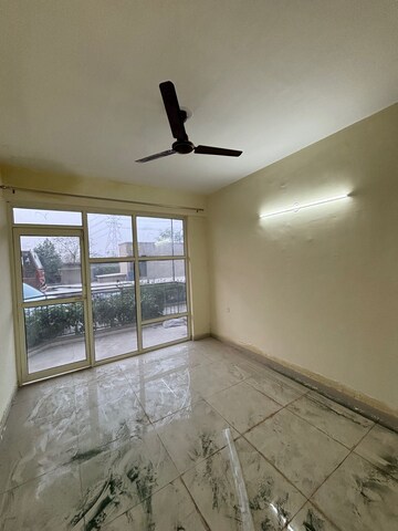Room in 2 BHK Apartment at Pyramid Heights, Sector 85 – for Rent