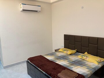 Bedroom in 3 BHK Builder Floor at Sector 26 – for Rent